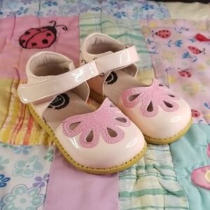 Livie & Luca Blush Pink Patent Leather Petals W/pink Glitter Size 6